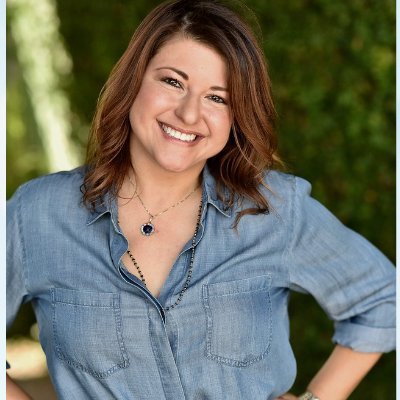 Profile Picture of Kasie Joseph (@thekasiejoseph) on Twitter