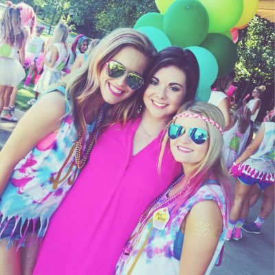 Profile Picture of Hillary Hatch (@hillaryphatch) on Twitter