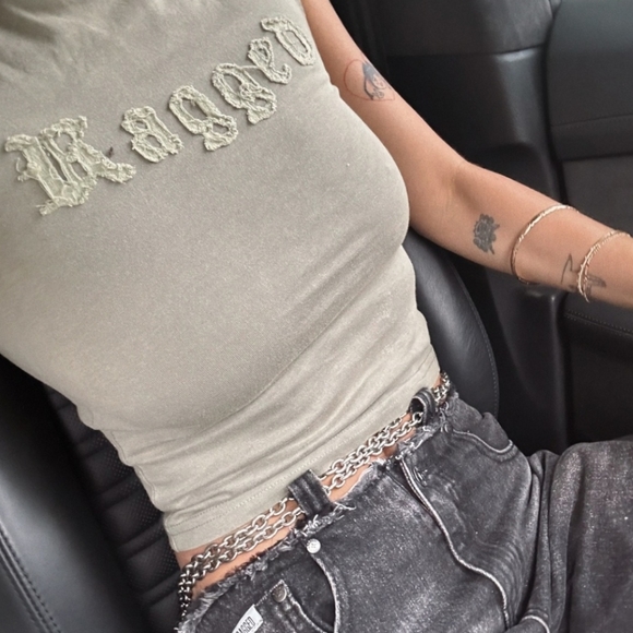 Profile Picture of Jordyn Manhart (@jordynmhart) on Poshmark