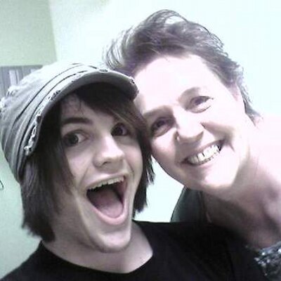 Profile Picture of Nancy Ring (@momnancyring) on Twitter