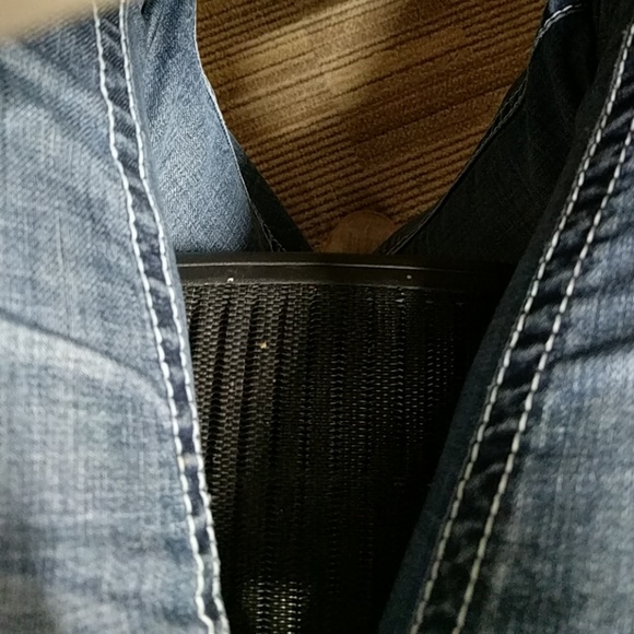 Profile Picture of Adam Oliver (@adamo5) on Poshmark