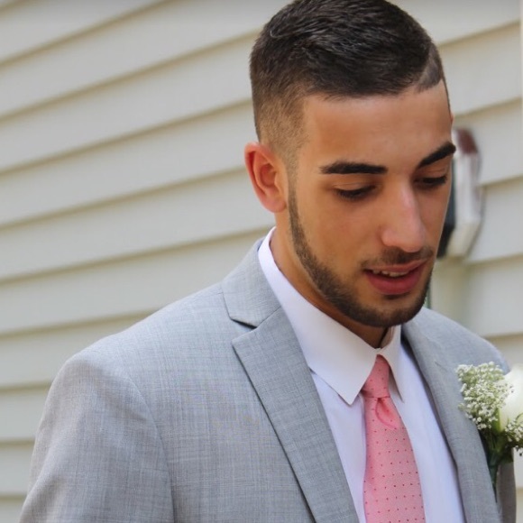 Profile Picture of Paul Vento (@pvento21) on Poshmark