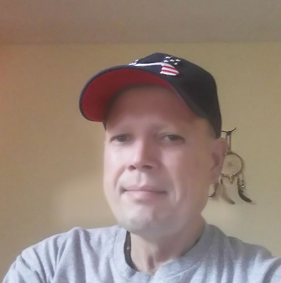 Profile Picture of Terry Russell (@russelltg04) on Poshmark