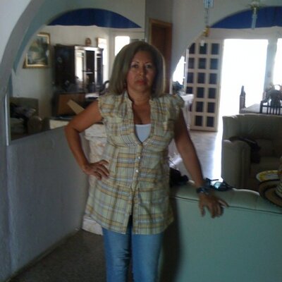 Profile Picture of Julia Herrera (@juliaherrera3) on Twitter