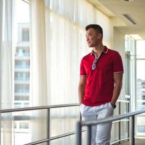 Profile Picture of Robert Ha (@robert_ha) on Poshmark