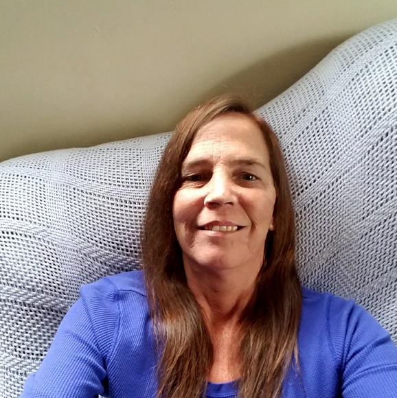 Profile Picture of Karla lee Klein (@karlalee1009) on Poshmark