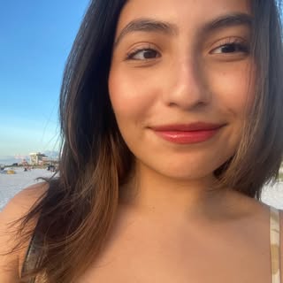 Profile Picture of Natalie (@natalie.cabrera) on Instagram