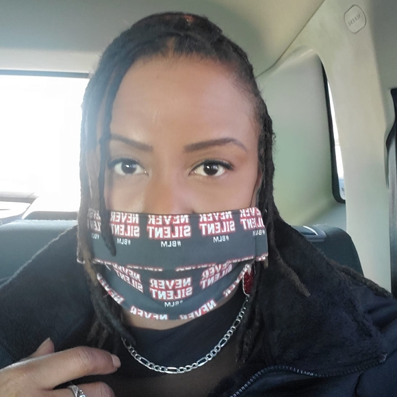 Profile Picture of Tamika Fowler (@tapinky) on Poshmark