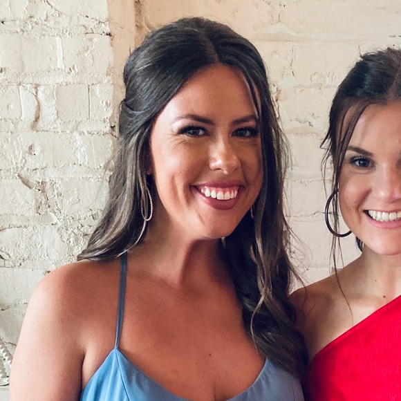 Profile Picture of Layne Tosney (@lmtosney) on Poshmark