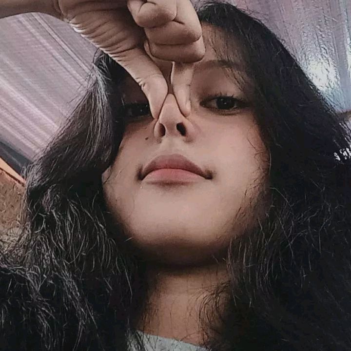 Profile Picture of . (@hazeldumpaccount) on Tiktok