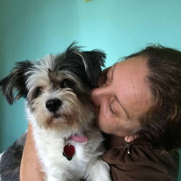 Mely Illescas - Poshmark Profile Picture of Mely Illescas (@mely33126) on Poshmark