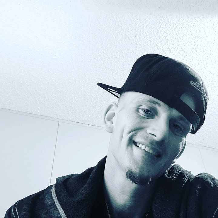 Profile Picture of mitchelliles (@mithelliles) on Tiktok