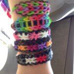 Profile Picture of Iris Cameron (@colorful_loom_bracelets) on Instagram