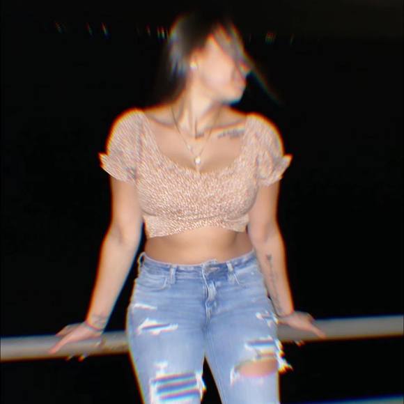 Profile Picture of Bahia Tari (@beeyah1221) on Poshmark