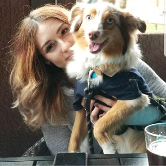 Phoenyx Kortman - Poshmark Profile Picture of Phoenyx Kortman (@phoenyx137) on Poshmark