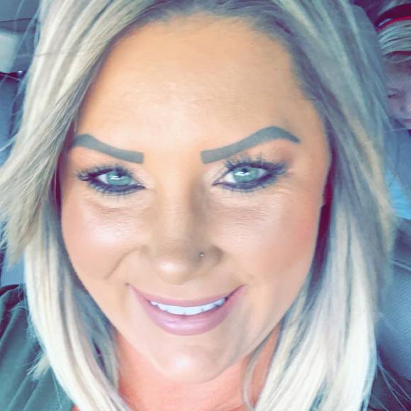 Profile Picture of Tia Maria (@tmv85) on Poshmark