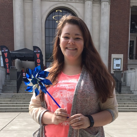 Profile Picture of Ashley Wiebke (@ashweb) on Poshmark