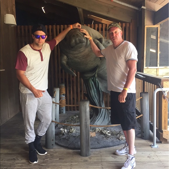 Joshua Schinkovec - Poshmark Profile Picture of Joshua Schinkovec (@jwschinkovec) on Poshmark