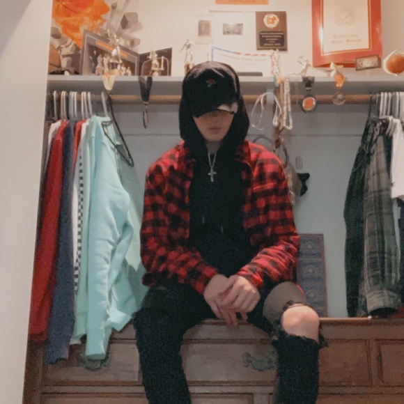 Profile Picture of Vincent Limoli (@vincentlimoli) on Poshmark