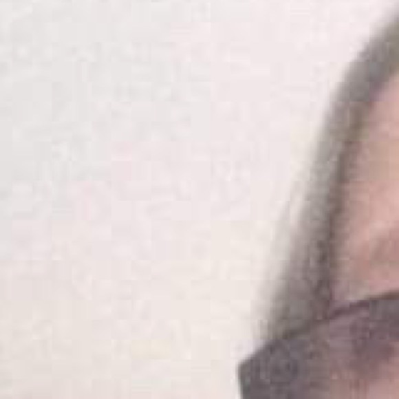 Profile Picture of Éliane Laporte (@eliminie366) on Poshmark