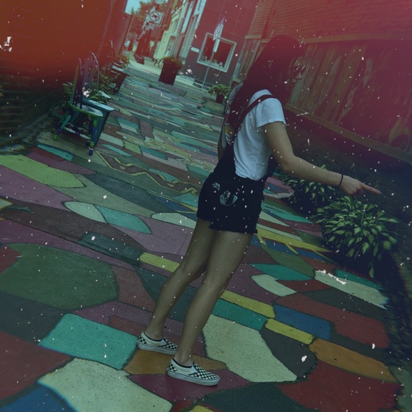 Profile Picture of Heather Grober (@heathg11) on Poshmark