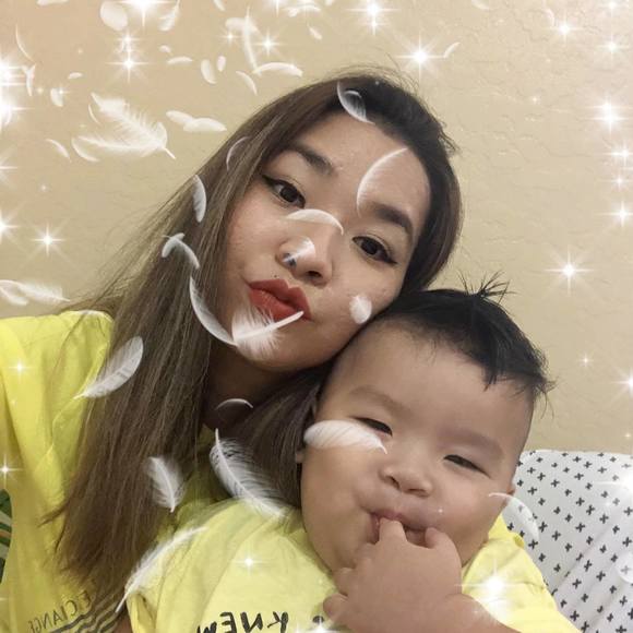 Profile Picture of Giau Giau (@giaugiau) on Poshmark