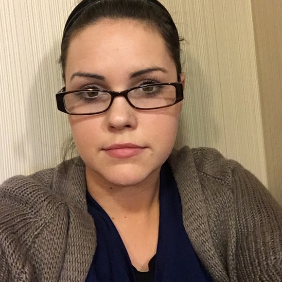 Profile Picture of Ashley Micakovic (@amicakovic) on Poshmark