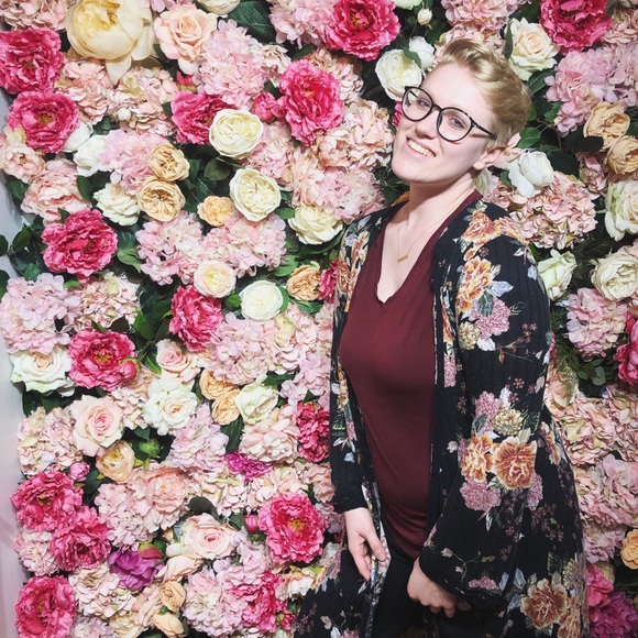 Profile Picture of Sarah Lamparski (@sarahndipity_95) on Poshmark