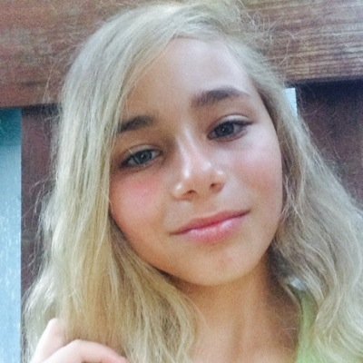 Profile Picture of Julia Haggerty (@juliahaggers) on Twitter