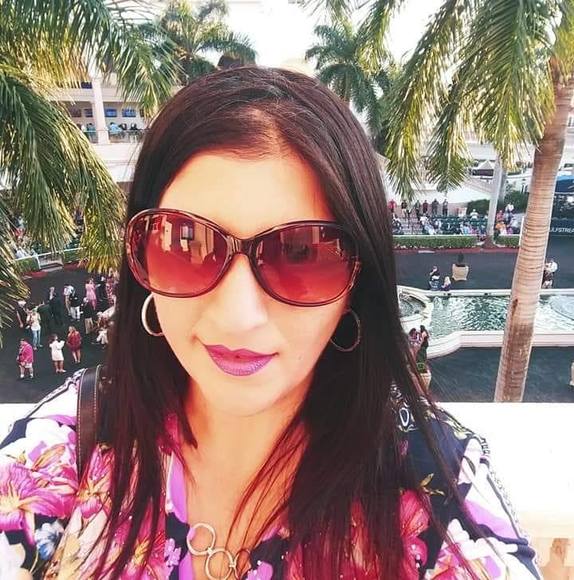 Christina Tsolakis - Poshmark Profile Picture of Christina Tsolakis (@ctsolakis) on Poshmark