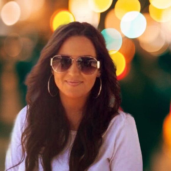 Heat Tivnan - Poshmark Profile Picture of Heat Tivnan (@heatstafford) on Poshmark