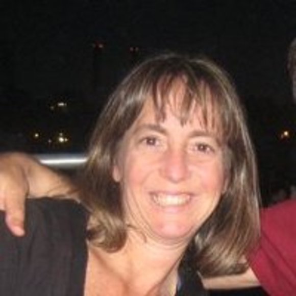 Profile Picture of Fran Schneider (@frans801) on Poshmark