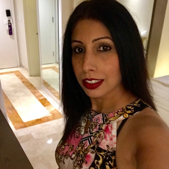 Profile Picture of Sonia Kular (@soniak19) on Poshmark