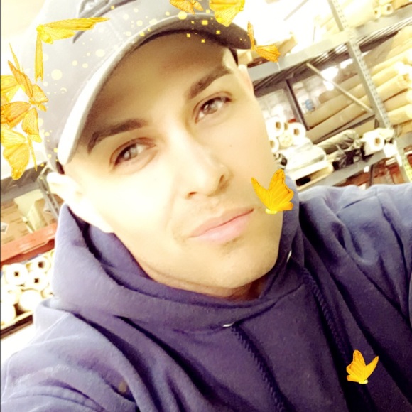 Profile Picture of Mike Jimenez (@say_mike) on Poshmark