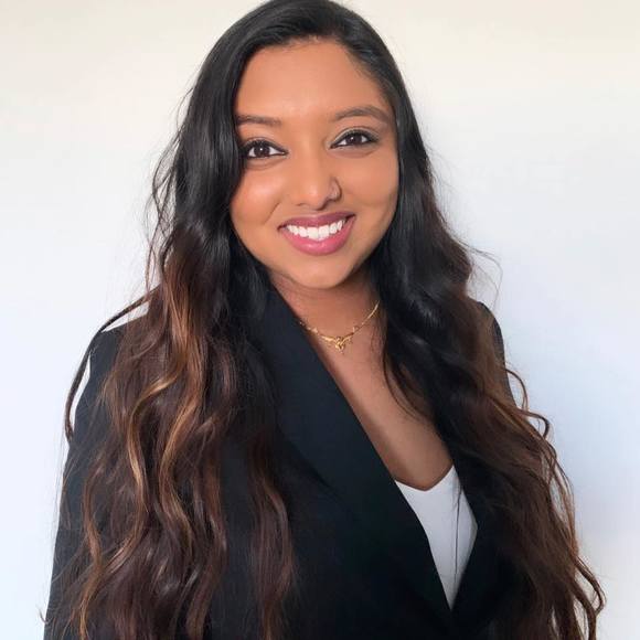 Profile Picture of Jasmine Abraham (@jasminea1024) on Poshmark