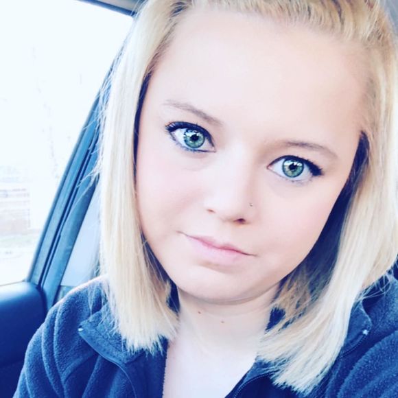 Karahh Jacobsen - Poshmark Profile Picture of Karahh Jacobsen (@kara_jacobsen12) on Poshmark