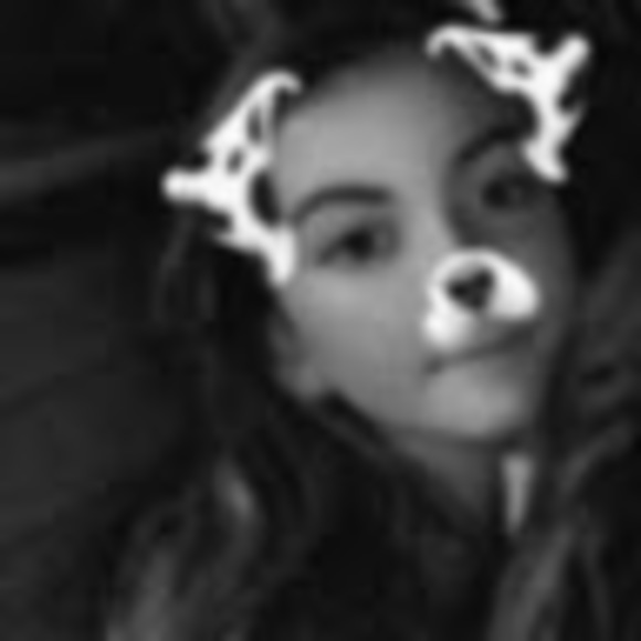 Profile Picture of Kaitlynn Grody (@kaitlynngrody) on Poshmark