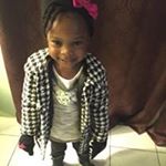 Profile Picture of Laura Delaney (@supermomof2an) on Instagram