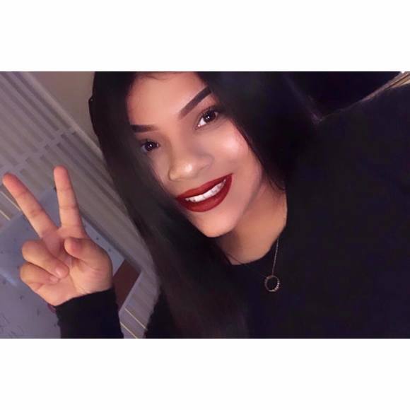 Profile Picture of Jazmine Rivas (@rivasjazmine01) on Poshmark