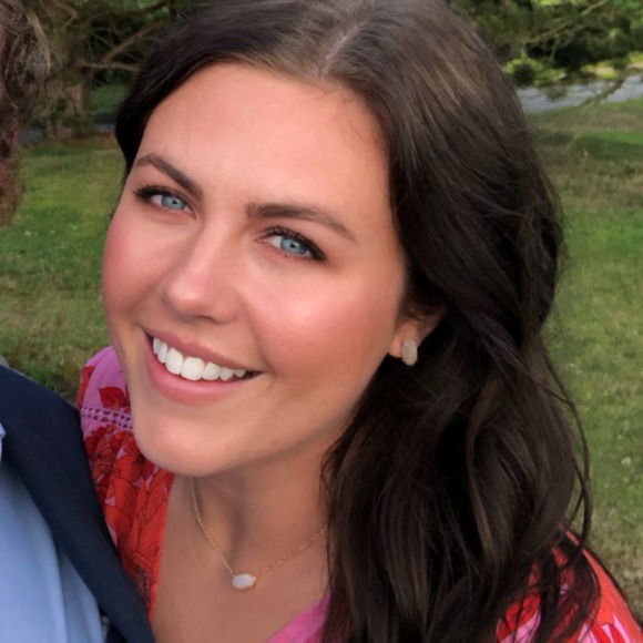 Profile Picture of Melanie Kleinschmidt (@melkleinschmidt) on Poshmark