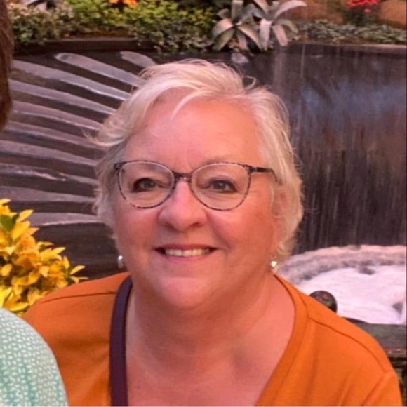 Profile Picture of Helen Rastatter-boberek (@helenrastatt271) on Poshmark