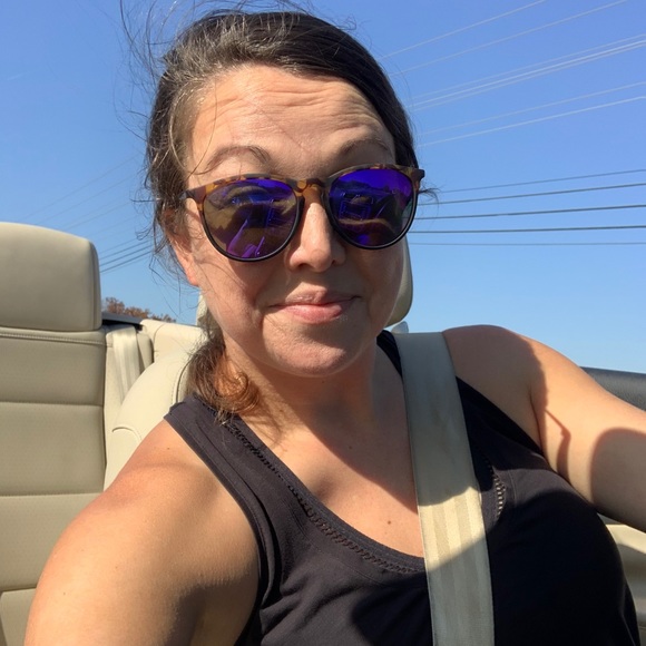 Profile Picture of Jessica Hegstrom (@jessicahegstrom) on Poshmark