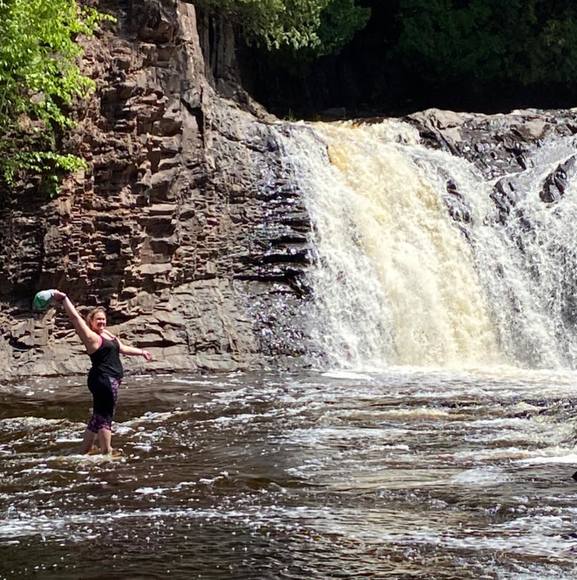 Profile Picture of Abigail Schaalma (@abigailschaalma) on Poshmark