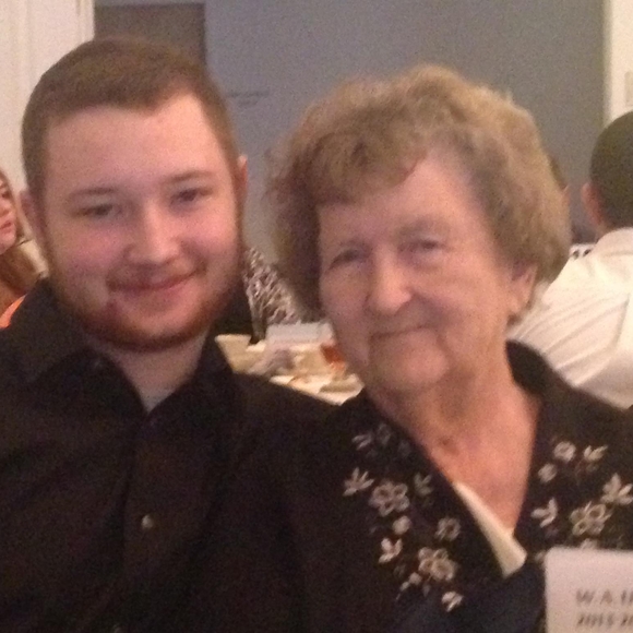 Profile Picture of Dawn Cowher (@tegurl) on Poshmark