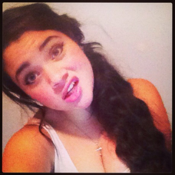 Profile Picture of Kellie Sorrell (@kellieeeee) on Poshmark