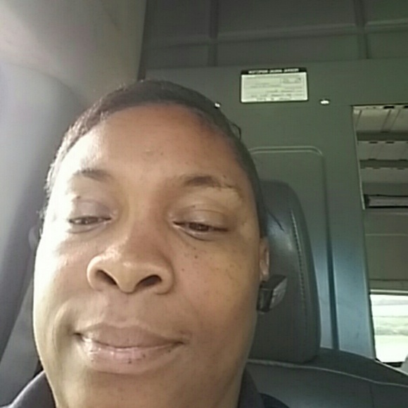 Profile Picture of Tanya Dancy (@tanyadancy) on Poshmark