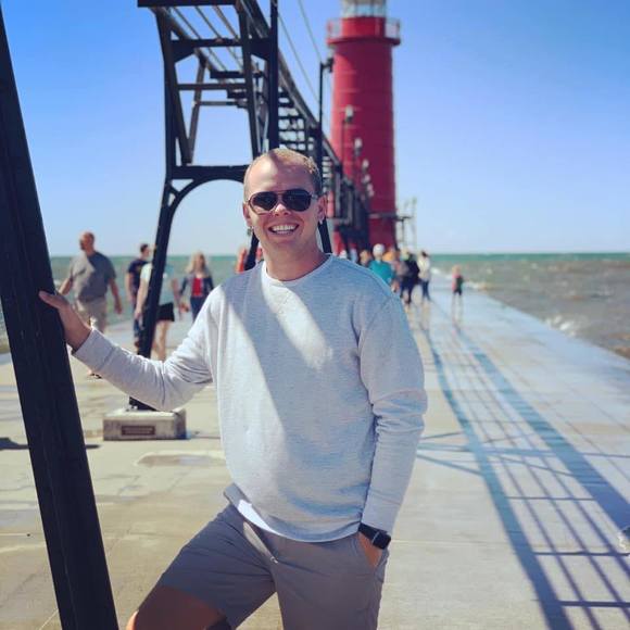 Profile Picture of Alex Schmidt (@alexschmidt827) on Poshmark
