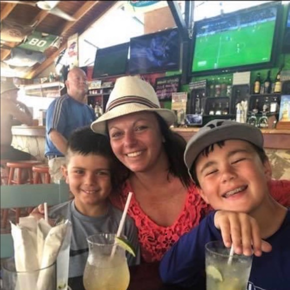 Erica Mahany - Poshmark Profile Picture of Erica Mahany (@ericamahany) on Poshmark