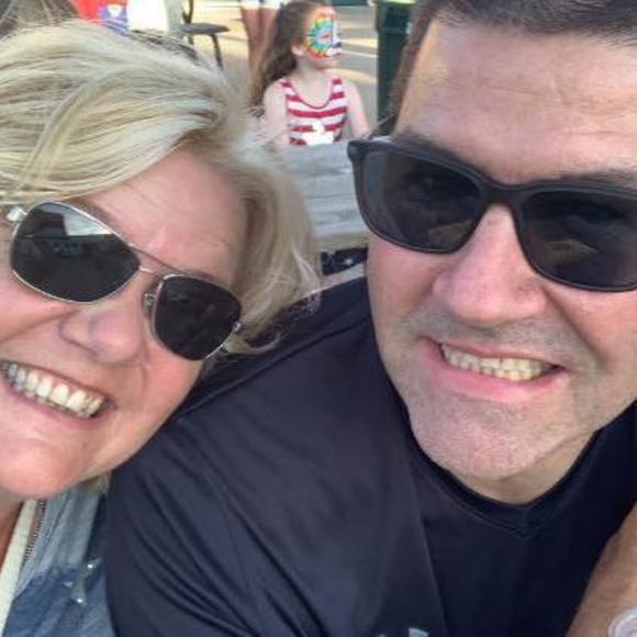 Profile Picture of Anna Bieszke (@cooks1968) on Poshmark
