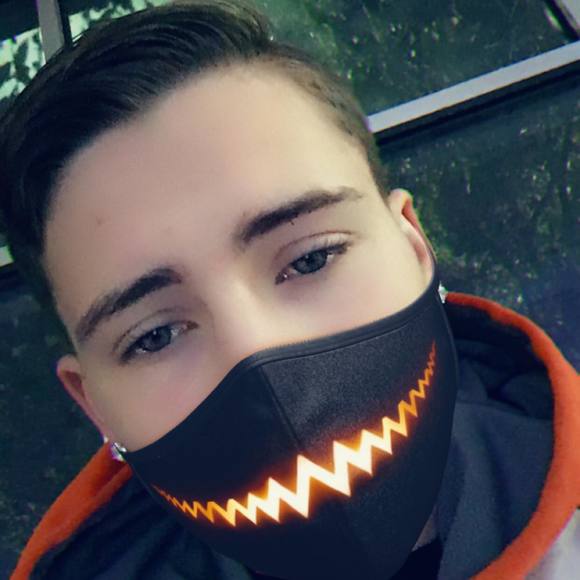 Profile Picture of Tyler Thacker (@tyler_boss) on Poshmark